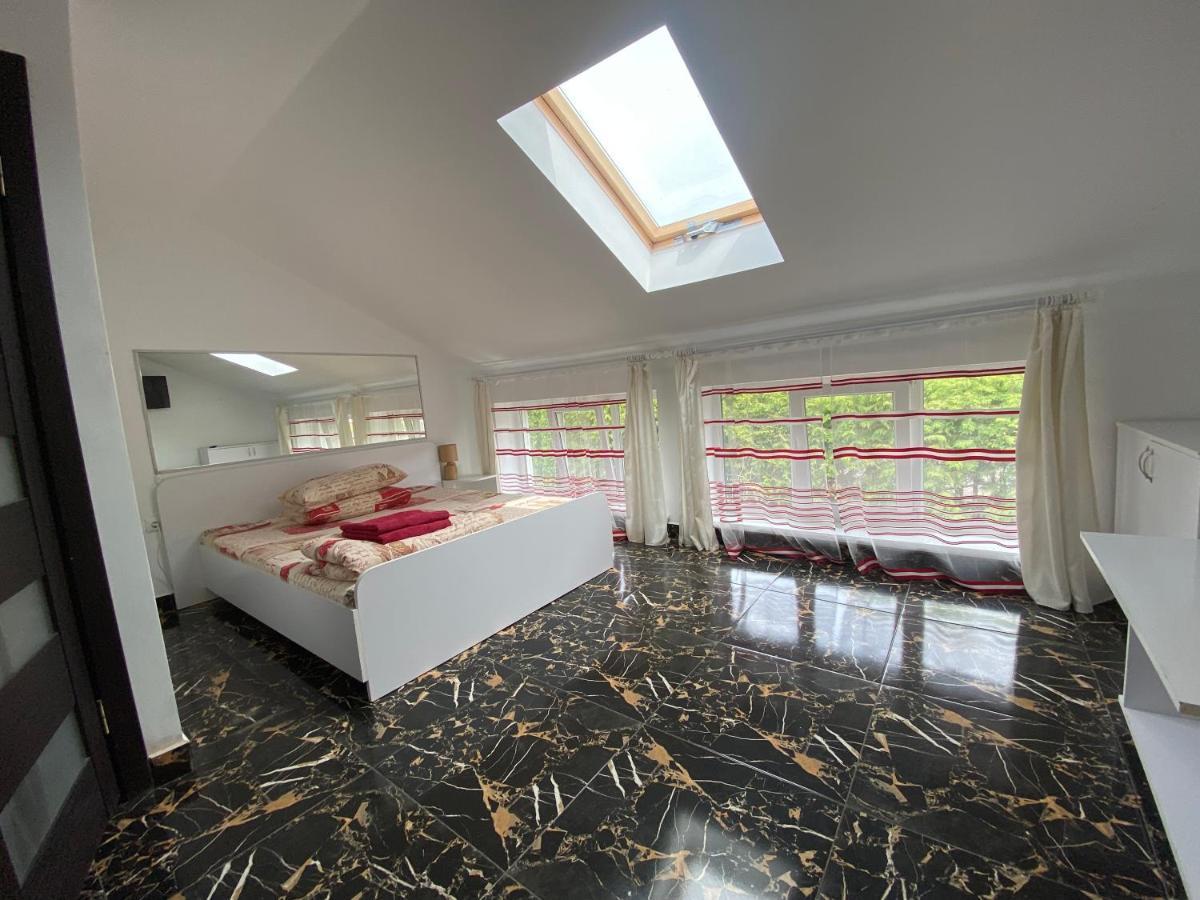 Lemberg Relax House Apartment ภายนอก รูปภาพ